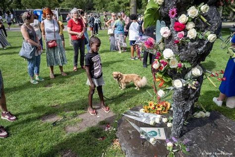 Groep bijeen voor 40e herdenking racistische moord op Kerwin.